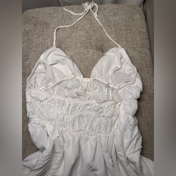 Sky To The Moon White Halter Top - Picture 4 of 4